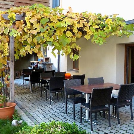 Le Charme Du Prieure Bed & Breakfast Etoy Bagian luar foto