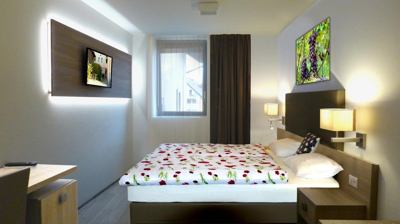Le Charme Du Prieure Bed & Breakfast Etoy Bagian luar foto